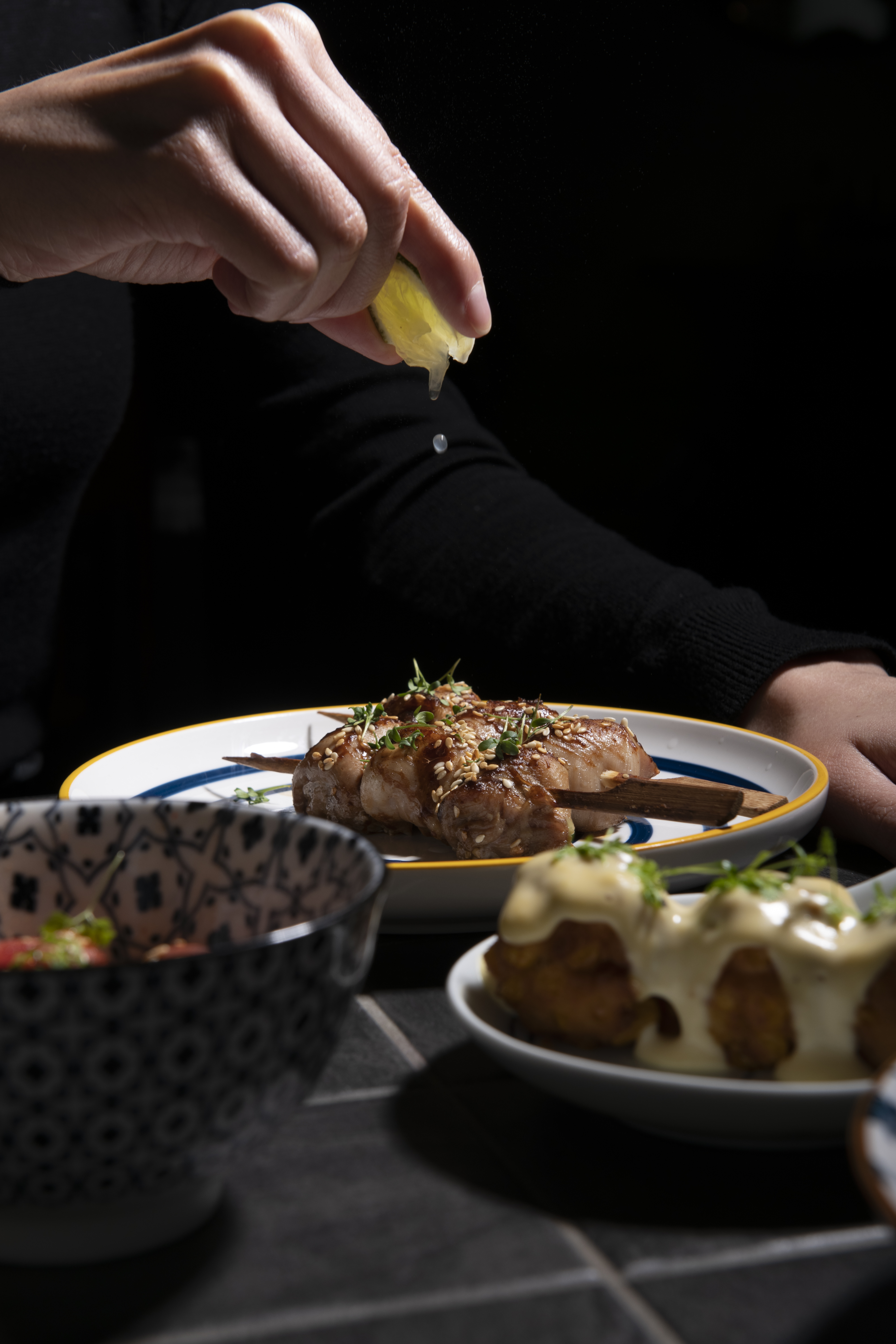 Подарок в MINBO — якитори с курицей при любом заказе по меню.